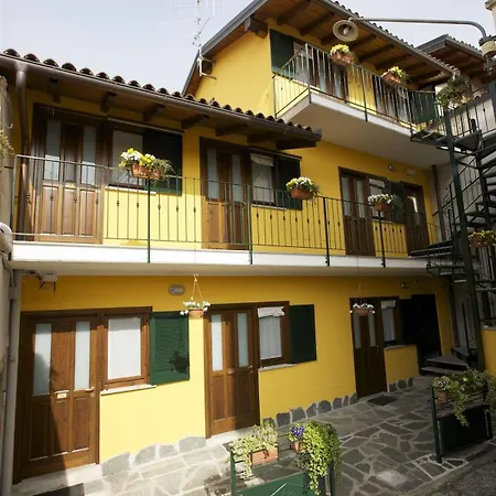 Piazza Hotel